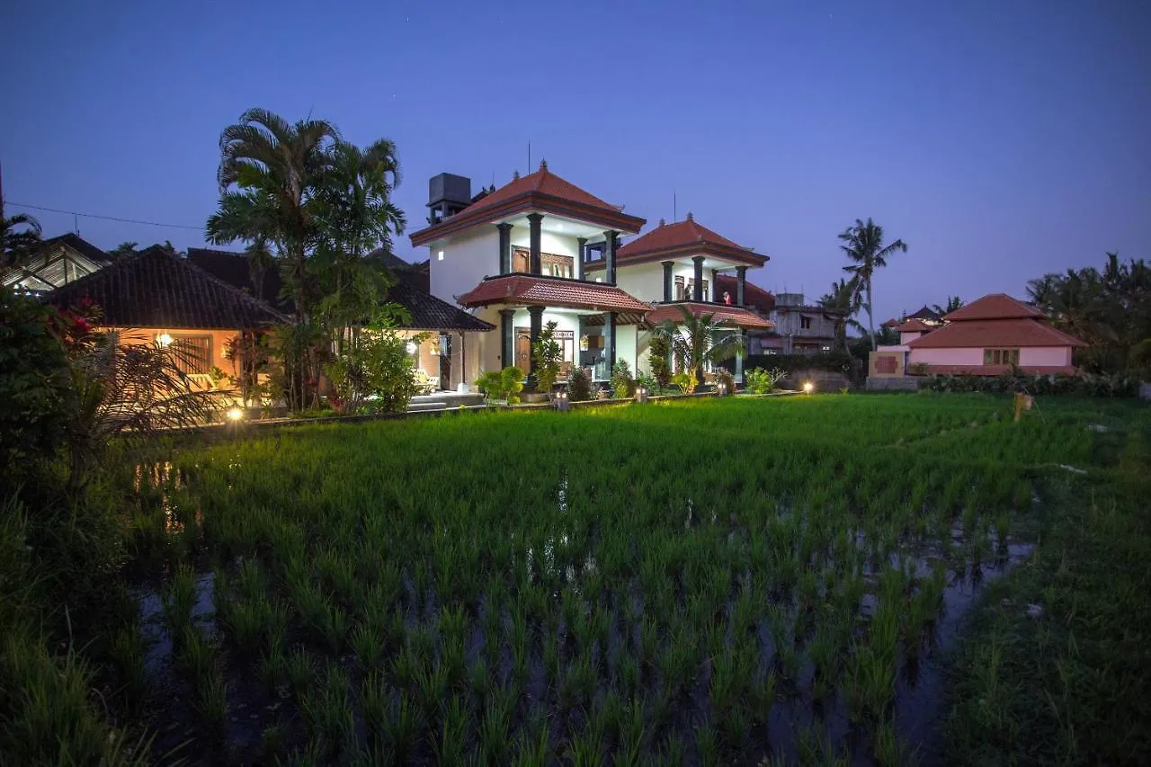 Puji Hostel And Bungalow Ubud