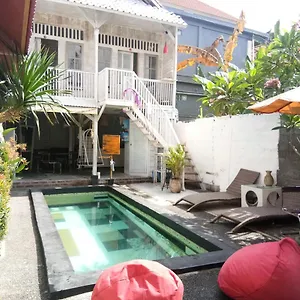 2* Hostal Ngurah